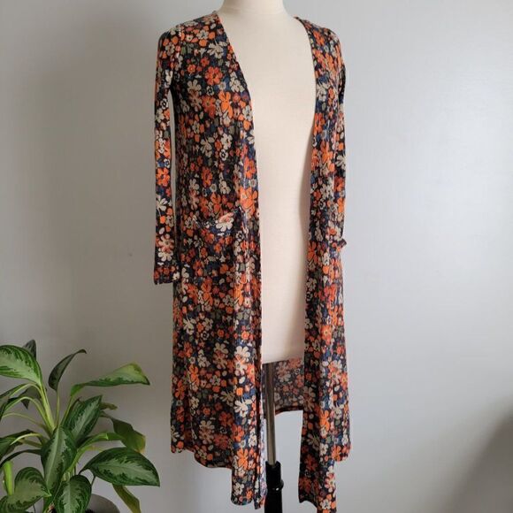 EUC LULAROE DITSY FLORAL LONG LIGHT WEIGHT POCKET CARDIGAN SIZE XS - Picture 1 of 13